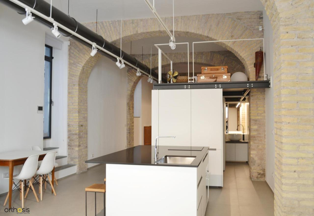 Апартаменты Luxury Loft Capocci 24 Coliseum Рим Экстерьер фото